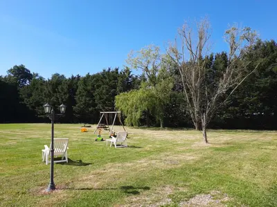 Plan de l'établissement Gîte tout inclus avec piscine privative, activités de plein air et animaux en liberté - FR-1-491-396