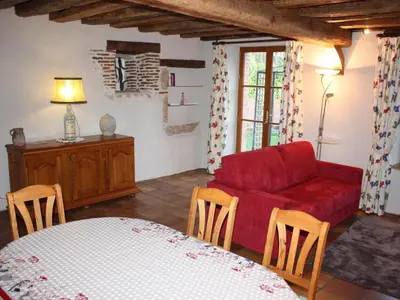 Un ou plusieurs lits dans un hébergement de l'établissement Charmant gîte près des châteaux, jardin et rivière - FR-1-491-404