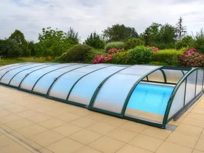 Piscine de l'établissement Gîte charmant avec cheminée et jardin à Danzé - FR-1-491-399 ou située à proximité