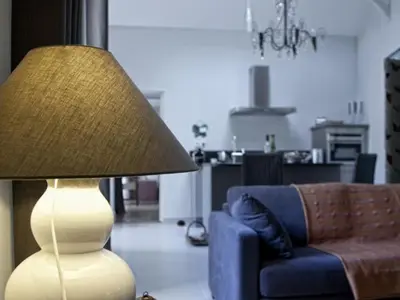 Coin salon dans l'établissement Gîte de Charme au Cœur de Blois avec Jardin Privé, Garage et Équipements Modernes - FR-1-491-425