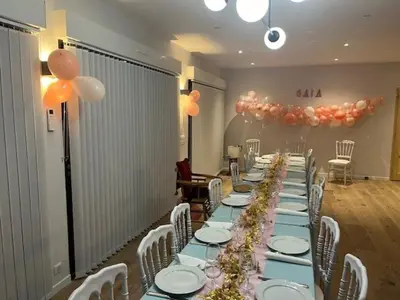 Restaurant ou autre lieu de restauration dans l'établissement Au B'Honneur de Blois