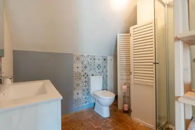 Salle de bains dans l'établissement La clé des jardins