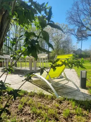 Jardin de l'établissement Le cottage, 2 à 8 personnes, A Proximité de Blois