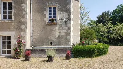 Jardin de l'établissement Nouveau! Propriété historique avec piscine, proche châteaux de la Loire et Futuroscope