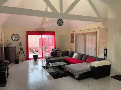 Coin salon dans l'établissement Grande maison à louer pour les 24h et autres dates