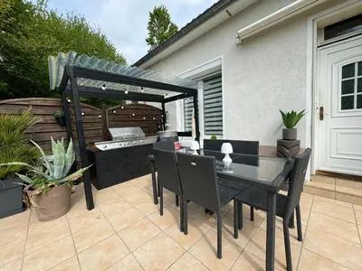 Balcon ou terrasse dans l'établissement Le Nid des Pilotes - Circuit Bugatti - Piscine - 4pers