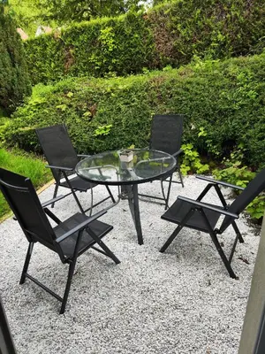 Jardin de l'établissement La curieuse petite maison
