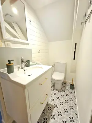 Salle de bains dans l'établissement T2 Ctre ville Fibre proche Beauval