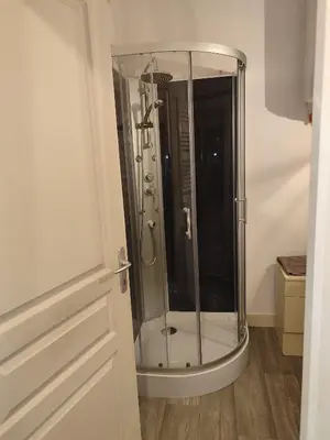 Salle de bains dans l'établissement Chez Paulette
