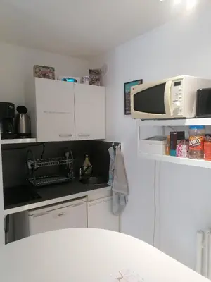 Cuisine ou kitchenette dans l'établissement Le Petit Chalet -Appartement proche de la vieille ville , du centre ville et du Tram- PETIT DEJEUNER OFFERT