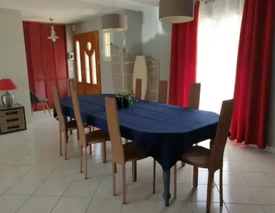 Plan de l'établissement Maison au calme avec piscine l'été