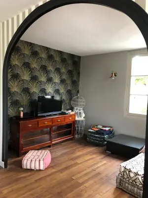Télévision ou salle de divertissement dans l'établissement Magnifique maison de maître saumuroise