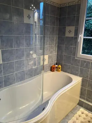 Salle de bains dans l'établissement Magnifique maison de maître saumuroise