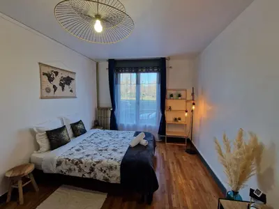 Un ou plusieurs lits dans un hébergement de l'établissement Suite des Lices à 2 minutes de la Gare- Chateau de blois - Suite des Lices 2 minutes from train station - Chateau de Blois