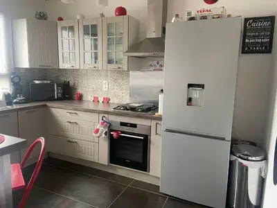 Cuisine ou kitchenette dans l'établissement Maison d Angele 4 chambres