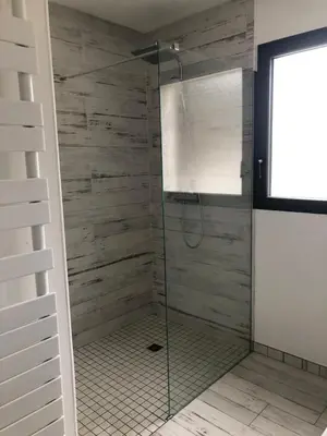 Salle de bains dans l'établissement 4 chambres - 8 personnes