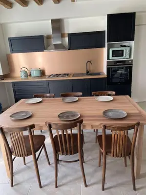 Cuisine ou kitchenette dans l'établissement Maison bord de Loire