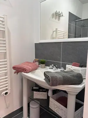 Salle de bains dans l'établissement LE 911