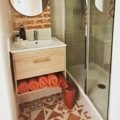 Salle de bains dans l'établissement Duplex à colombages en bord de Loire à 2 pas du château de Blois