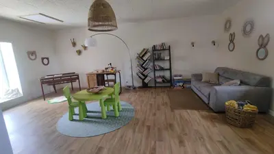 Coin salon dans l'établissement Gîte du bois Richer 4 étoiles 15 personnes avec piscine