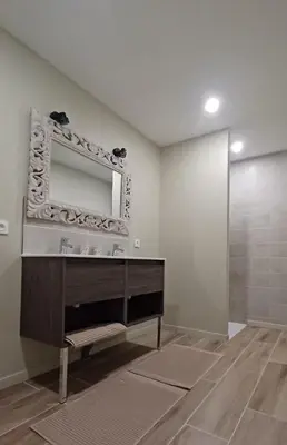 Salle de bains dans l'établissement Studio au pied du château.