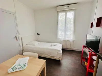 Un ou plusieurs lits dans un hébergement de l'établissement Lakanal 2 - Studio Prébendes Tours