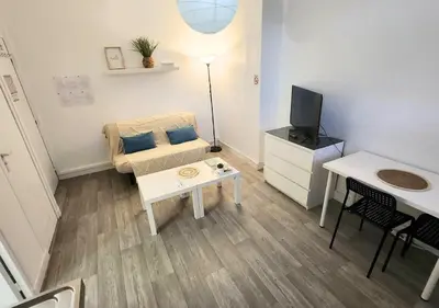 Télévision ou salle de divertissement dans l'établissement 1# Central'Tours BLEU - Hypercentre