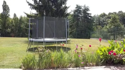 Jardin de l'établissement Maison confortable avec jacuzzi à Mareuil-sur-Cher