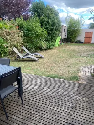 Jardin de l'établissement maison proche du circuit des 24H
