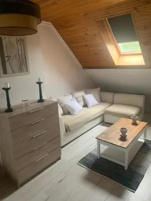 Coin salon dans l'établissement Rouges gorges