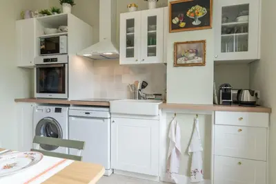 Cuisine ou kitchenette dans l'établissement Luxe et déco anglaise Tours centre Loire Valley