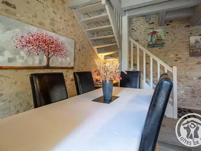 Plan de l'établissement Gîte charmant avec jardin, proche activités nautiques - FR-1-622-75