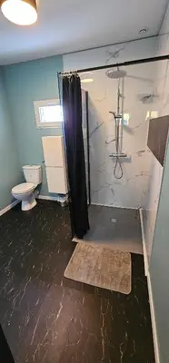 Salle de bains dans l'établissement Le haras de gus et lulu