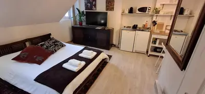 Cuisine ou kitchenette dans l'établissement appartement chez Eric 7