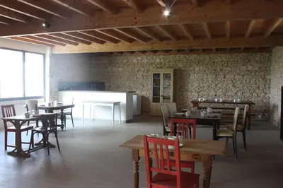 Restaurant ou autre lieu de restauration dans l'établissement Les Chambres d'Emma
