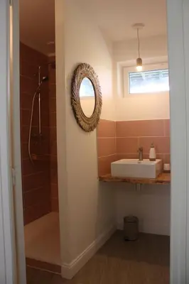Salle de bains dans l'établissement Les Chambres d'Emma