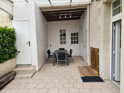 Terrasse ou espace extérieur de l'établissement La Maison du Bourg Joly
