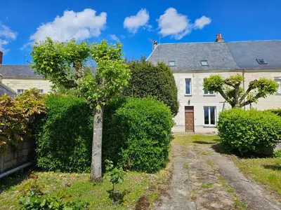 Jardin de l'établissement La Maison du Bourg Joly