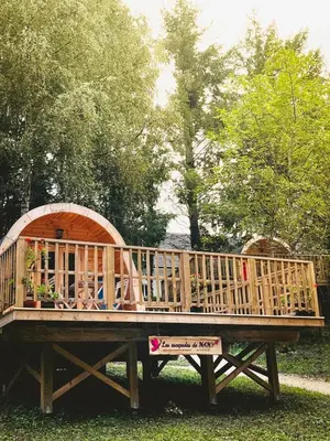 Jardin de l'établissement LOGEMENT INSOLITE Pod sur Pilotis