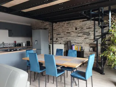 Cuisine ou kitchenette dans l'établissement Maison de charme avec piscine en partage