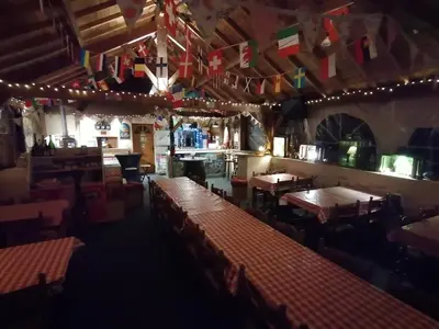 Restaurant ou autre lieu de restauration dans l'établissement Le Chant d'Oiseau