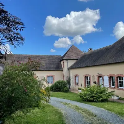 Chambre d'hôtes spacieuse et tranquille avec parking privé - FR-1-410-446