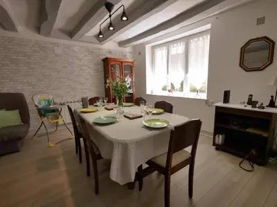 Plan de l'établissement Gîte tout inclus au cœur de Descartes, idéal pour familles, proche sites touristiques, confort assuré - FR-1-381-586