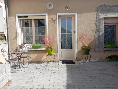 Terrasse ou espace extérieur de l'établissement Logis douillet plein centre du village