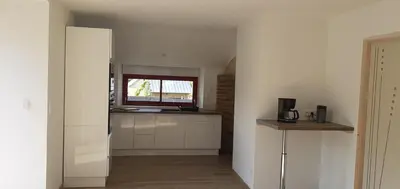 Cuisine ou kitchenette dans l'établissement Maison avec mare