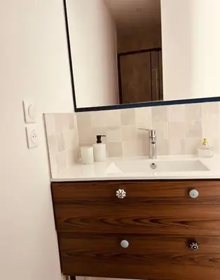 Salle de bains dans l'établissement Cocon à 5 mn du circuit des 24h