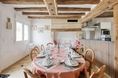 Cuisine ou kitchenette dans l'établissement Maison de Marcelline - Pour 10p maison climatisée