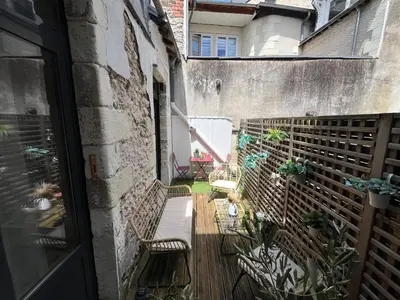 Balcon ou terrasse dans l'établissement La Porte Chartraine - Appartement avec terrasse au coeur de Blois