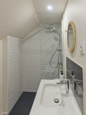 Salle de bains dans l'établissement Appartement spacieux en centre ville