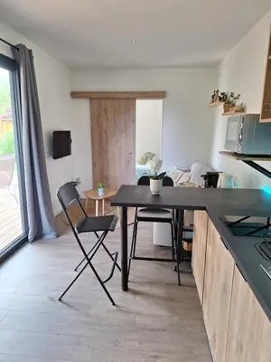 Cuisine ou kitchenette dans l'établissement l'Escapade Montaise spa privé